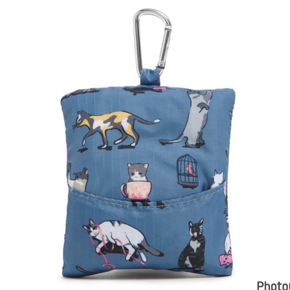 Tote - Picture 1 of 5